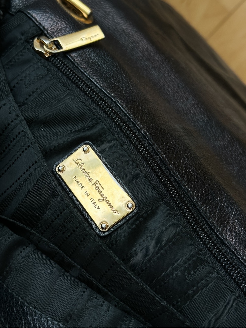 Ferragamo Vintage Gancini Black Leather Crossbody Bag - Picture 7 of 12